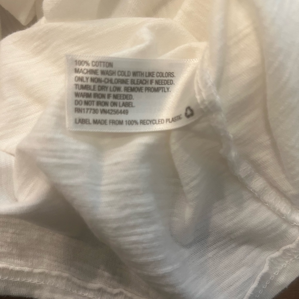 Merona Women’s White Lightweight V-Neck Cap Sleeve Top - Picture 4 of 5